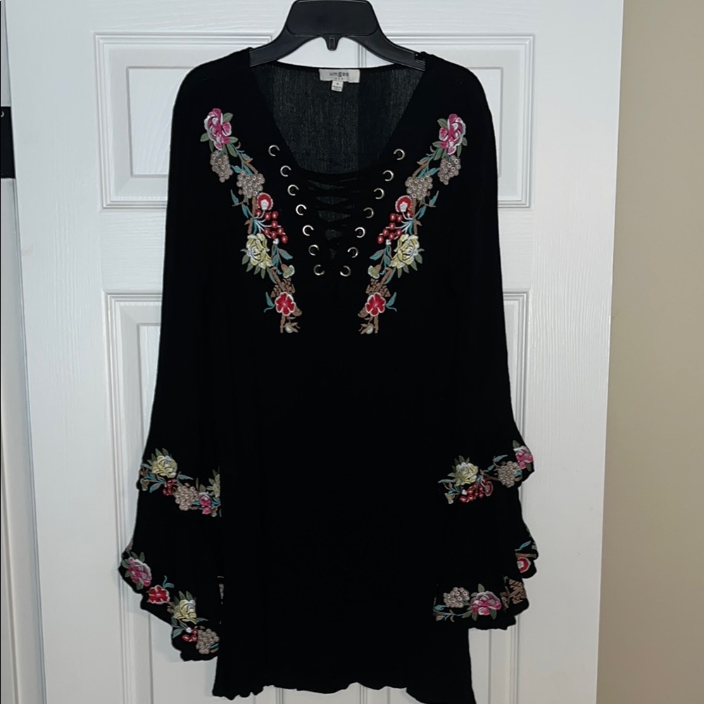 Umgee Shimmering Black Top